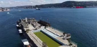 İSTANBUL BOĞAZI'NIN ORTASINDA MOLOZ YIĞINI