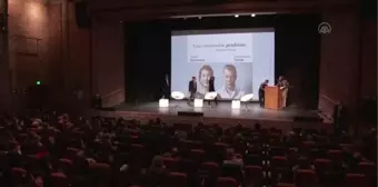 Juan Manuel Santos ve Ingrid Betancourt, Bogota'da düzenlenen söyleşiye katıldı