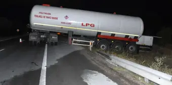 KIRIKKALE - Makaslayan LPG yüklü tırın sürücüsü yaralandı