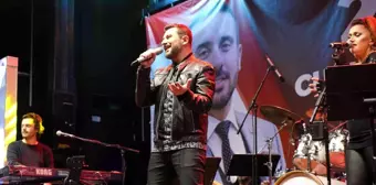 Kestel'de Gökhan Tepe'den 'Cumhuriyet' konseri