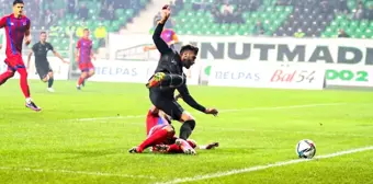 TFF 2. Lig: Sakaryaspor: 4 Niğde Anadolu FK: 0