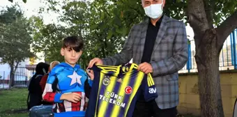 Trabzonsporlu Başkandan, Fenerbahçeli Mehmet Can'a forma hediyesi