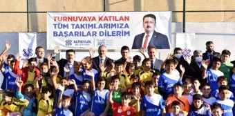 Son dakika haberleri: Altıeylül Çocuk Futbol Turnuvası'nda ödül töreni