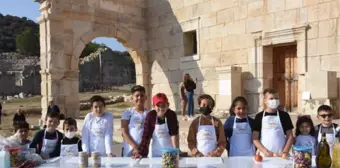 Patara'da 'Minik Şeflerle Gastronomi Kültür ve Sanat Festivali'