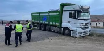 Kamyonun çarptığı lise öğrencisi ağır yaralandı