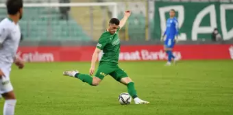 Aykut Akgün Bursaspor'a veda etti 'Bu sene bir şeylerin neden yolunda gitmediğini bir kez daha anlamış oldum'