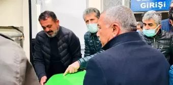 16 yaşında kalbine yenik düştü