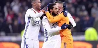 Süper Lig'in devleri, Lyon'un yıldızını istiyor! Denayer, Türkiye'ye geri mi dönüyor?