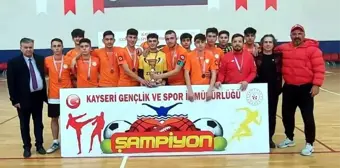 Erkekler Futsal Turnuvası'nda Arif Molu MTAL şampiyon oldu