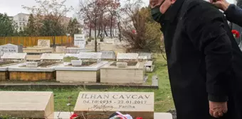 İlhan Cavcav kabri başında anıldı