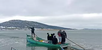 MADA ADASI SAKİNLERİNİN DONAN GÖLDE ZORLU YOLCULUĞU