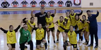 Kadınlar Hentbol 1. Ligi A Grubu: Adasokağı Spor Kulübü: 19 Elazığ Sosyal Yardımlaşma: 20