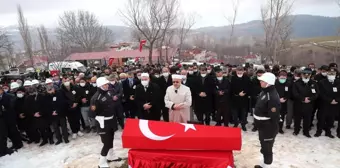 Son dakika! Kalbine yenik düşen polis memuru memleketi Tokat'ta defnedildi