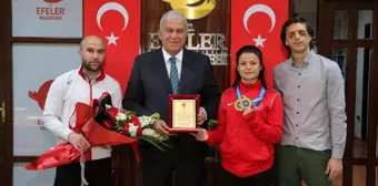 Başkan Atay, Efelersporlu şampiyonu ağırladı