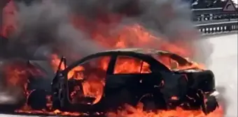 Kaza sonrası alev topuna dönen otomobilden karı-koca son anda kurtarıldı