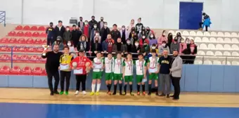 Futsal müsabakalarında Sinop TOKİ Şehit Fatih Erer Ortaokulu birinci oldu