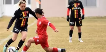 Kayseri Kadın Futbol Kulübü - Konak Belediye Spor Kulübü: 0-6