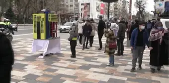 KAHRAMANMARAŞ - 'Dünyanın en saçma binası'nın hamurdan maketi yapıldı