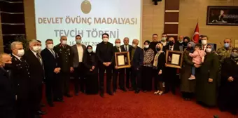 Şehit ailesi ve gazilere övünç madalyaları törenle verildi... Yazıcı: 'Ayağımız gitmiş hiç önemli değil bu vatana canımız feda olsun'