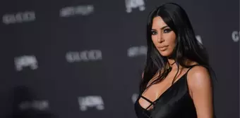 Kim Kardashian bir türlü durulmuyor! Soyunma odasından iç çamaşırlı paylaşım yaptı