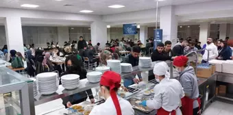 Üniversite öğrencileri iftar sofralarında buluşuyor