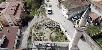 Minaresi öksüz kaldı, 6 asırlık cami 6 yıldır ibadete kapalı