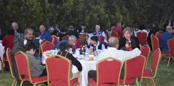 Koruyucu aileler ve çocukları iftarda buluştu