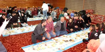 Başkandan öğrenciler ve güreşçilere iftar yemeği