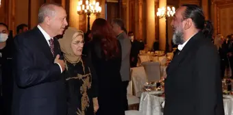 Cumhurbaşkanı Erdoğan, sanatçılarla iftarda bir araya geldi Açıklaması