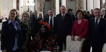 Cumhurbaşkanı Erdoğan, sanatçılarla iftar yemeğinde buluştu! İşte davete katılan ünlü isimler