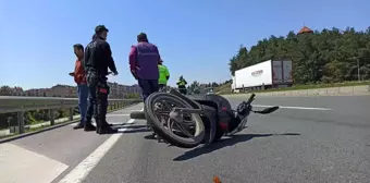 Kamyonet ile çarpışan motosiklet sürücüsü yaralandı