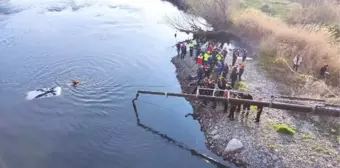 Kızılırmak Irmak Nehri'ne uçan araçtaki karı-koca yaşamını yitirdi