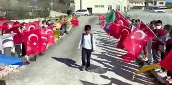 İkinci olduğu turnuva sonrası okulunda şampiyon gibi karşılandı