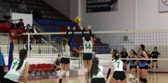 Voleybol Bölgesel Lig Kız müsabakaları Karabük'te başladı