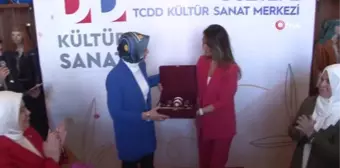 TCDD Genel Müdürü Metin Akbaş: '165 yıllık geçmişi olan TCDD'nin tarihi objeleri bu odada sergilenmekte. Bu sergileri zamanla değiştireceğiz'