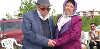 Ordu'da 50 torunları olan çift, birlikteliklerinin 75. yılında nikah tazeledi