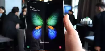 Samsung, kitap gibi katlanabilen OLED ekranlarını tanıttı