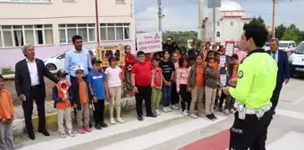 Günyüzü ilçesinde öğrencilere yayalar için güvenli trafik eğitimi verildi