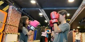 Çocukların yeni sosyalliği kick boks salonları oldu