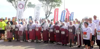 3. İnebolu İstiklal Yolu Şerife Bacı Yarı Maratonu koşusu yapıldı