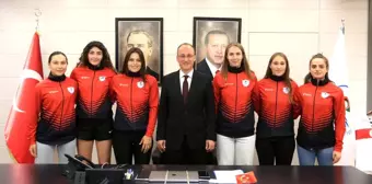 Pamukkale Belediyespor Voleybol Takımında imzalar atıldı