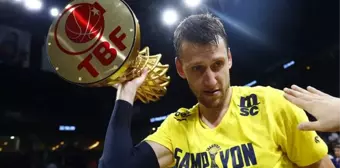 Jan Vesely, Fenerbahçe Beko'dan ayrıldığını açıkladı! Sosyal medya hesabından veda mesajı yayınladı