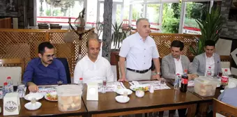 Kula'da tayini çıkan hakim ve savcılar için veda yemeği