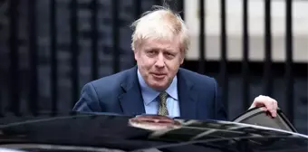 Boris Johnson istifa etti mi?