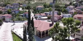 Ecdat yadigarı cami ve kervansaray yenilenen çehresiyle ziyaretçilerini ağırlıyor