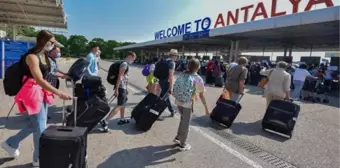 Antalya gündem haberleri: ANTALYA'YA HAVA YOLUYLA GELEN TURİST SAYISI 7 MİLYONU GEÇTİ