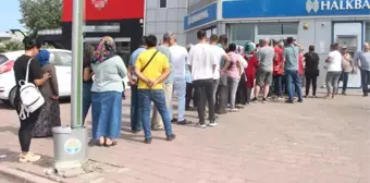 6 bin 356 sosyal konutun inşa edileceği ilimizde banka önlerinde uzun kuyruklar var