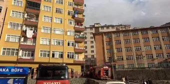 Rize haberi! Rize'de çıkan yangında 4 kişi çatı katında mahsur kaldı