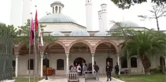 Bosna Hersekli öğrenciler Eyüp İmareti aşevi hizmetlerine katıldı