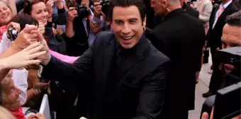 Ünlülerin tarikatı Scientoloji'nin eski yöneticisi: John Travolta masörüyle öpüştü